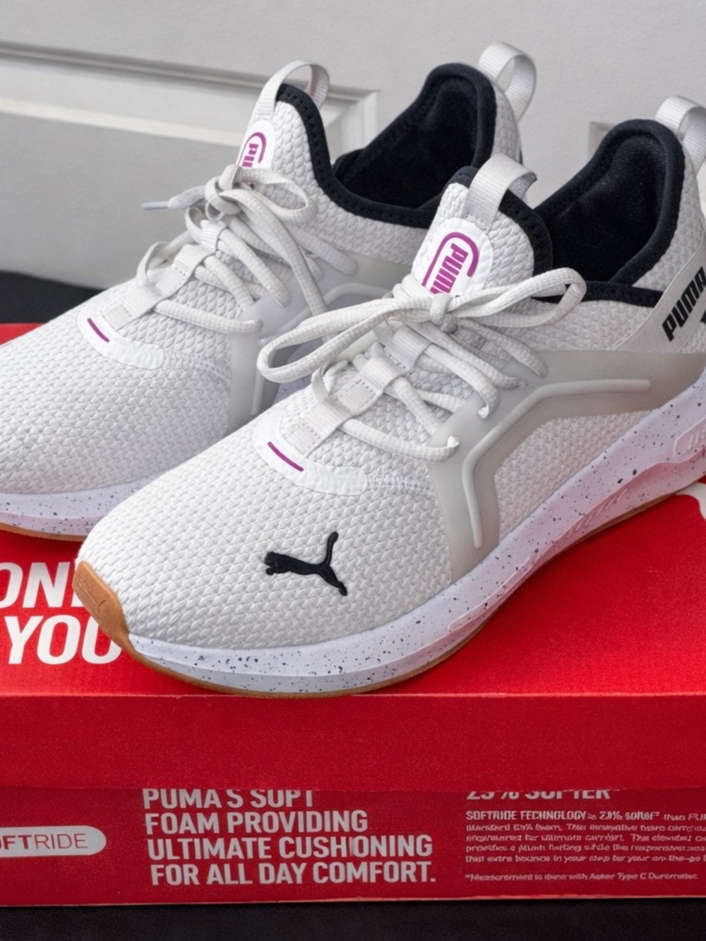 Puma Softride Women’s Sneakers White/Black Gum Sole Size 8.5 – New 🔥